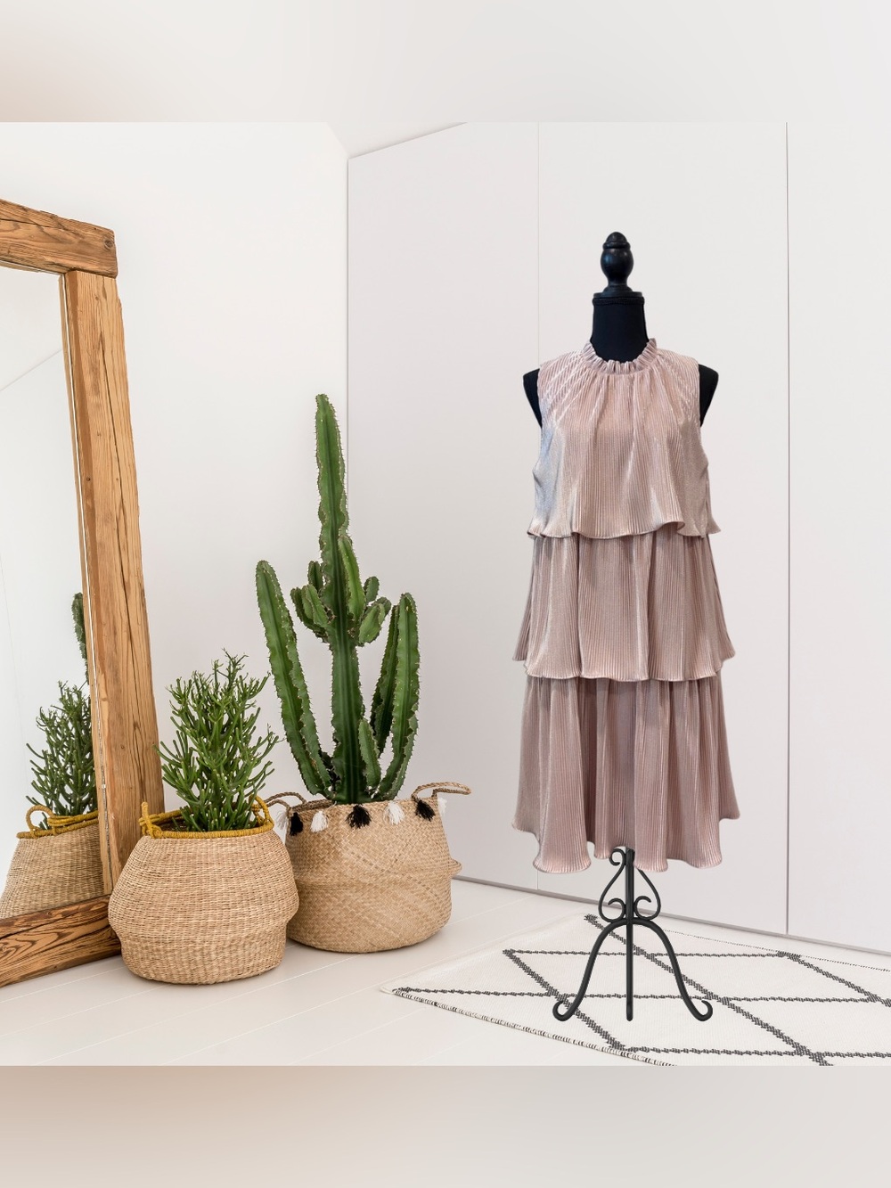 RO & DE Estelle Sleeveless Ruffle Tiered Tunic Dress